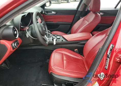 2019 Alfa Romeo Giulia из США, поврежденный, VIN ZARFAMAN9K7622816